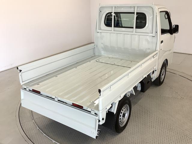 ハイゼットトラックスタンダード　４ＷＤ　５ＭＴ　前後コーナーセンサー　ラジオ走行無制限１年保証　前後コーナーセンサー　４ＷＤ　ＭＴ車　３方開　オートマチックハイビーム　アイドリングストップ　横滑り防止装置　オートライト　ヘッドライトレベライザー　アクセサリーソケット　ラジオ（兵庫県）の中古車