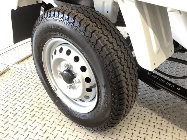 ハイゼットトラックスタンダード　４ＷＤ　５ＭＴ　前後コーナーセンサー　ラジオ走行無制限１年保証　前後コーナーセンサー　４ＷＤ　ＭＴ車　３方開　オートマチックハイビーム　アイドリングストップ　横滑り防止装置　オートライト　ヘッドライトレベライザー　アクセサリーソケット　ラジオ（兵庫県）の中古車