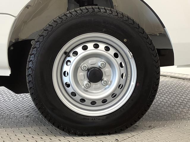 ハイゼットトラックスタンダード　４ＷＤ　５ＭＴ　前後コーナーセンサー　ラジオ走行無制限１年保証　前後コーナーセンサー　４ＷＤ　ＭＴ車　３方開　オートマチックハイビーム　アイドリングストップ　横滑り防止装置　オートライト　ヘッドライトレベライザー　アクセサリーソケット　ラジオ（兵庫県）の中古車