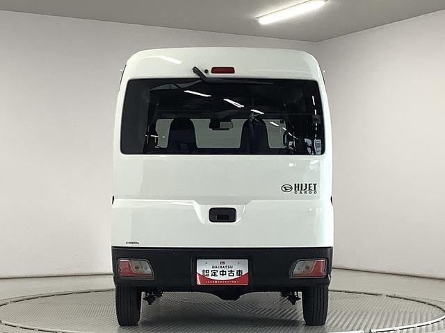 ハイゼットカーゴＤＸ　４ＷＤ　ＣＶＴ　コーナーセンサー　キーレスエントリー走行無制限１年保証　前後コーナーセンサー　４ＷＤ　ＣＶＴ車　オートマチックハイビーム　アイドリングストップ　キーレスエントリー　横滑り防止装置　オートライト　ヘッドライトレベライザー　夏タイヤ４本付き（兵庫県）の中古車