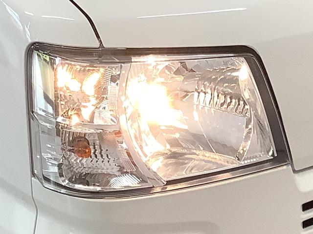 ハイゼットカーゴＤＸ　４ＷＤ　ＣＶＴ　コーナーセンサー　キーレスエントリー走行無制限１年保証　前後コーナーセンサー　４ＷＤ　ＣＶＴ車　オートマチックハイビーム　アイドリングストップ　キーレスエントリー　横滑り防止装置　オートライト　ヘッドライトレベライザー　夏タイヤ４本付き（兵庫県）の中古車
