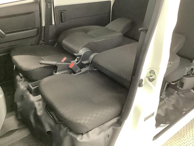 ハイゼットカーゴＤＸ　４ＷＤ　ＣＶＴ　コーナーセンサー　キーレスエントリー走行無制限１年保証　前後コーナーセンサー　４ＷＤ　ＣＶＴ車　オートマチックハイビーム　アイドリングストップ　キーレスエントリー　横滑り防止装置　オートライト　ヘッドライトレベライザー　夏タイヤ４本付き（兵庫県）の中古車