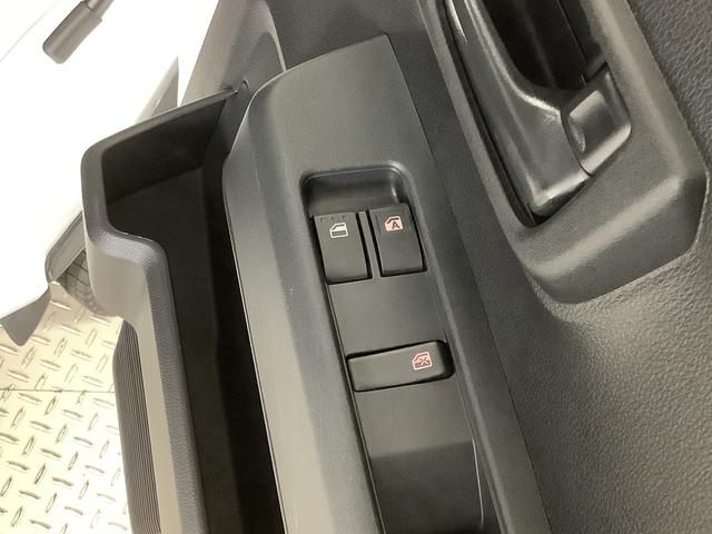 ハイゼットカーゴＤＸ　４ＷＤ　ＣＶＴ　コーナーセンサー　キーレスエントリー走行無制限１年保証　前後コーナーセンサー　４ＷＤ　ＣＶＴ車　オートマチックハイビーム　アイドリングストップ　キーレスエントリー　横滑り防止装置　オートライト　ヘッドライトレベライザー　夏タイヤ４本付き（兵庫県）の中古車