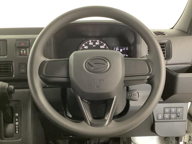 ハイゼットカーゴＤＸ　４ＷＤ　ＣＶＴ　コーナーセンサー　キーレスエントリー走行無制限１年保証　前後コーナーセンサー　４ＷＤ　ＣＶＴ車　オートマチックハイビーム　アイドリングストップ　キーレスエントリー　横滑り防止装置　オートライト　ヘッドライトレベライザー　夏タイヤ４本付き（兵庫県）の中古車