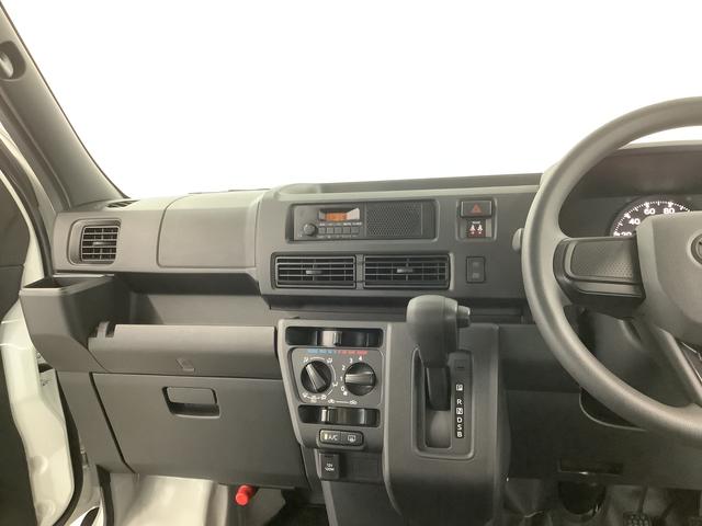 ハイゼットカーゴＤＸ　４ＷＤ　ＣＶＴ　コーナーセンサー　キーレスエントリー走行無制限１年保証　前後コーナーセンサー　４ＷＤ　ＣＶＴ車　オートマチックハイビーム　アイドリングストップ　キーレスエントリー　横滑り防止装置　オートライト　ヘッドライトレベライザー　夏タイヤ４本付き（兵庫県）の中古車