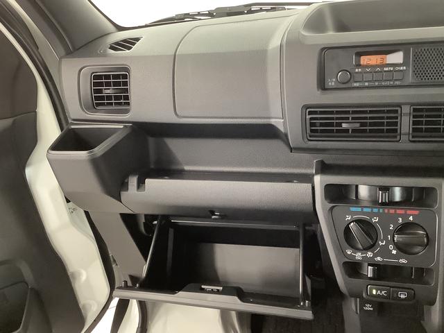 ハイゼットカーゴＤＸ　４ＷＤ　ＣＶＴ　コーナーセンサー　キーレスエントリー走行無制限１年保証　前後コーナーセンサー　４ＷＤ　ＣＶＴ車　オートマチックハイビーム　アイドリングストップ　キーレスエントリー　横滑り防止装置　オートライト　ヘッドライトレベライザー　夏タイヤ４本付き（兵庫県）の中古車