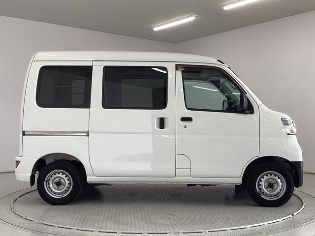 ハイゼットカーゴデラックスＳＡIII　４ＷＤ　ＡＴ　リアコーナーセンサー走行無制限１年保証　リアコーナーセンサー　４ＷＤ　ＡＴ車　オートマチックハイビーム　ＬＥＤヘッドライト　アイドリングストップ　横滑り防止装置　ドアバイザー　ヘッドライトレベライザー　間仕切りカーテン（兵庫県）の中古車