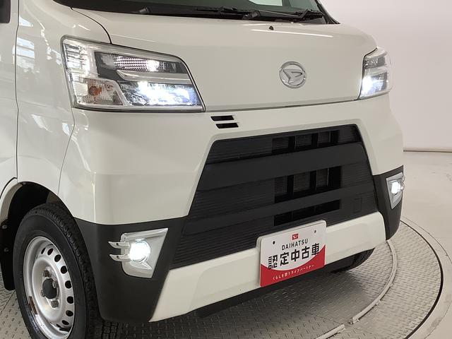ハイゼットカーゴデラックスＳＡIII　４ＷＤ　ＡＴ　リアコーナーセンサー走行無制限１年保証　リアコーナーセンサー　４ＷＤ　ＡＴ車　オートマチックハイビーム　ＬＥＤヘッドライト　アイドリングストップ　横滑り防止装置　ドアバイザー　ヘッドライトレベライザー　間仕切りカーテン（兵庫県）の中古車