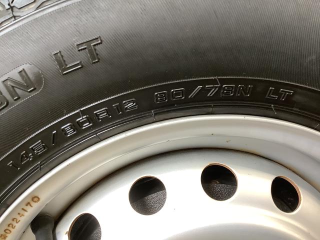 ハイゼットカーゴデラックスＳＡIII　４ＷＤ　ＡＴ　リアコーナーセンサー走行無制限１年保証　リアコーナーセンサー　４ＷＤ　ＡＴ車　オートマチックハイビーム　ＬＥＤヘッドライト　アイドリングストップ　横滑り防止装置　ドアバイザー　ヘッドライトレベライザー　間仕切りカーテン（兵庫県）の中古車