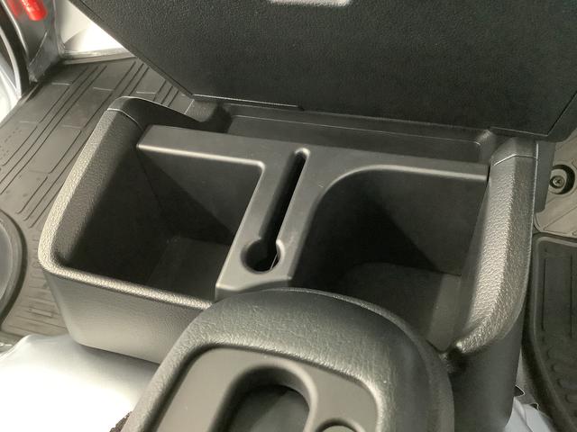 ハイゼットトラックスタンダード　ＣＶＴ　前後コーナーセンサー　横滑り防止装置走行無制限１年保証　前後コーナーセンサー　ＣＶＴ車　３方開　オートマチックハイビーム　アイドリングストップ　横滑り防止装置　オートライト　ヘッドライトレベライザー　アクセサリーソケット　ラジオ（兵庫県）の中古車