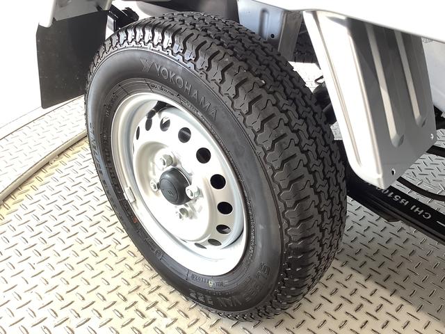 ハイゼットトラックスタンダード　ＣＶＴ　前後コーナーセンサー　横滑り防止装置走行無制限１年保証　前後コーナーセンサー　ＣＶＴ車　３方開　オートマチックハイビーム　アイドリングストップ　横滑り防止装置　オートライト　ヘッドライトレベライザー　アクセサリーソケット　ラジオ（兵庫県）の中古車