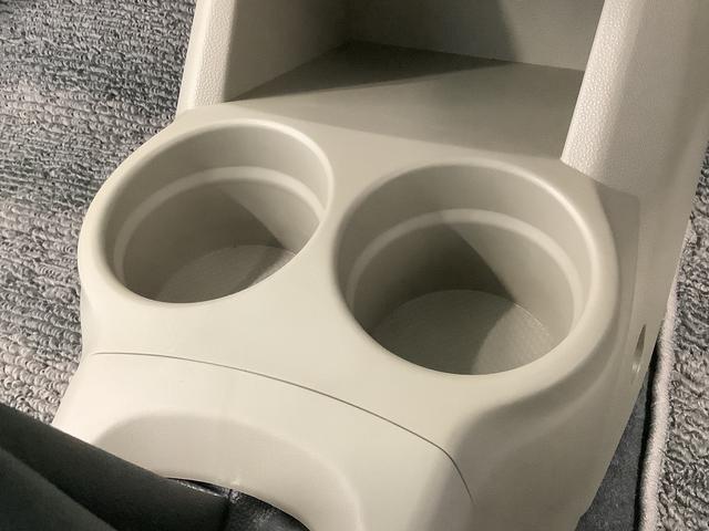 ミラＸスペシャル　５ＭＴ　ＣＤオーディオ　キーレスエントリー走行無制限１年保証　キーレスエントリー　ＣＤオーディオ　ＭＴ車　ドアバイザー　ヘッドライトレベライザー　アクセサリーソケット　マニュアルエアコン　テンパータイヤ　衝突安全ボディ　助手席エアバック（兵庫県）の中古車