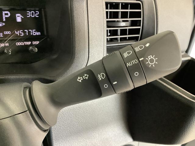 ハイゼットカーゴクルーズターボ　ワンオーナー　ＣＶＴ　ナビ　ルーフキャリア１年保証　ワンオーナー　ナビ　ＣＶＴ車　前後コーナーセンサー　ＴＶ　ＵＳＢ　Ｂｌｕｅｔｏｏｔｈ　オートマチックハイビーム　ＬＥＤヘッドライト　アイドリングストップ　横滑り防止装置　ルーフキャリア付（兵庫県）の中古車