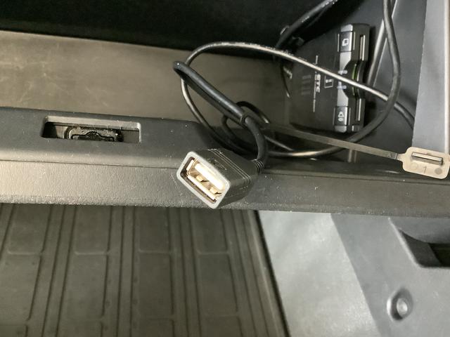 ハイゼットトラックコンパクトテールリフト　４ＷＤ　ワンオーナー　ＡＴ　ナビＴＶ１年保証　４ＷＤ　ワンオーナー　ナビＴＶ　オーバードライブ付ＡＴ車　ドラレコ　ＥＴＣ　バックカメラ　スイングアーム式テールゲート　３方開　荷台作業灯　ゲートプロテクター　１２インチアルミホイール（兵庫県）の中古車