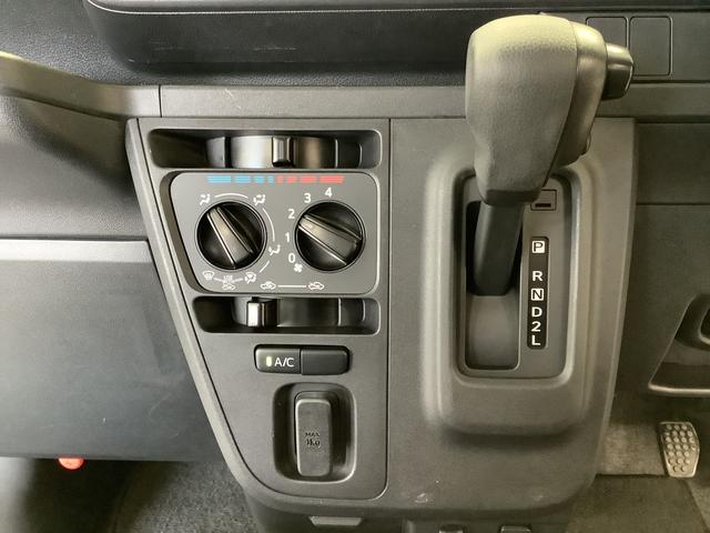 ハイゼットカーゴデッキバンＧ　ＳＡIII　ＡＴ　１オーナー　コーナーセンサー走行無制限１年保証　ワンオーナー　ＡＴ車　リアコーナーセンサー　オートマチックハイビーム　ＬＥＤヘッドライト　アイドリングストップ　横滑り防止装置　オートライト　ヘッドライトレベライザー　電格ミラー（兵庫県）の中古車