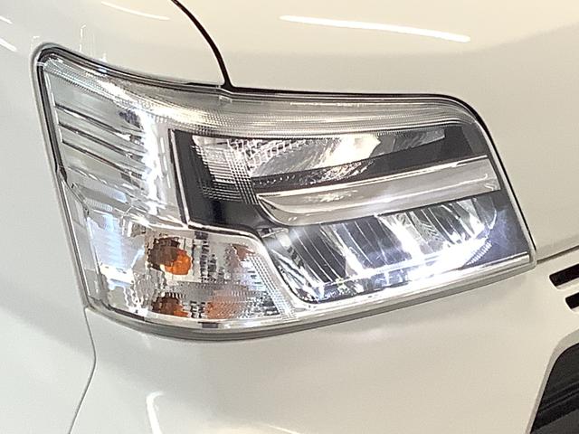 ハイゼットカーゴデラックスＳＡIII　４ＷＤ　ＡＴ　ＥＴＣ　コーナーセンサー４ＷＤ　１年保証　リアコーナーセンサー　ＡＴ車　ＥＴＣ　オートマチックハイビーム　ＬＥＤヘッドライト　アイドリングストップ　キーレスエントリー　横滑り防止装置　オートライト　両側スライドドア　ラジオ（兵庫県）の中古車