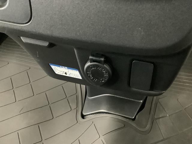 ハイゼットカーゴデラックスＳＡIII　４ＷＤ　ＡＴ　ＥＴＣ　コーナーセンサー４ＷＤ　１年保証　リアコーナーセンサー　ＡＴ車　ＥＴＣ　オートマチックハイビーム　ＬＥＤヘッドライト　アイドリングストップ　キーレスエントリー　横滑り防止装置　オートライト　両側スライドドア　ラジオ（兵庫県）の中古車