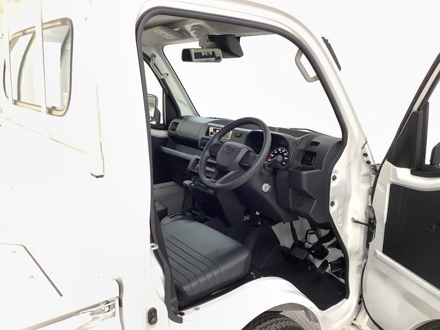 ハイゼットトラックスタンダード　４ＷＤ　ＣＶＴ　前後コーナーセンサー　ラジオ走行無制限１年保証　前後コーナーセンサー　４ＷＤ　ＣＶＴ車　３方開　アイドリングストップ　横滑り防止装置　オートライト　ヘッドライトレベライザー　アクセサリーソケット　スペアタイヤ　ラジオ（兵庫県）の中古車
