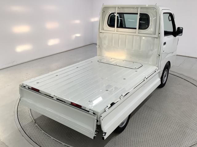 ハイゼットトラックスタンダード　４ＷＤ　ＣＶＴ　前後コーナーセンサー　ラジオ走行無制限１年保証　前後コーナーセンサー　４ＷＤ　ＣＶＴ車　３方開　アイドリングストップ　横滑り防止装置　オートライト　ヘッドライトレベライザー　アクセサリーソケット　スペアタイヤ　ラジオ（兵庫県）の中古車