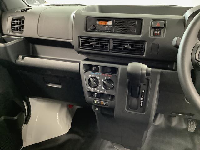 ハイゼットカーゴＤＸ　ＣＶＴ　前後コーナーセンサー　ラジオ　スマートアシスト走行無制限１年保証　前後コーナーセンサー　ＣＶＴ車　オートマチックハイビーム　アイドリングストップ　横滑り防止装置　オートライト　ヘッドライトレベライザー　マニュアルエアコン　パワーウィンドウ　ラジオ（兵庫県）の中古車