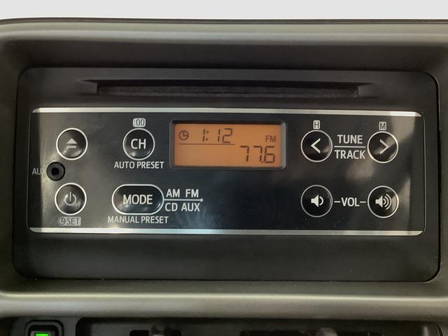 ハイゼットカーゴクルーズターボリミテッド　ＡＴ車　ＣＤオーディオ　キーレス走行無制限１年保証　ＡＴ　ＣＤオーディオ　キーレスエントリー　ドアバイザー　ヘッドライトレベライザー　電動格納ドアミラー　マニュアルエアコン　シガーソケット　両側スライドドア　１２インチアルミホイール（兵庫県）の中古車