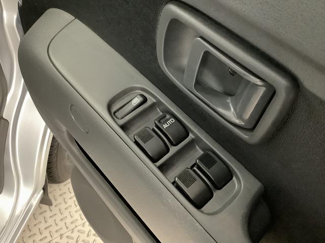 ハイゼットカーゴクルーズターボリミテッド　ＡＴ車　ＣＤオーディオ　キーレス走行無制限１年保証　ＡＴ　ＣＤオーディオ　キーレスエントリー　ドアバイザー　ヘッドライトレベライザー　電動格納ドアミラー　マニュアルエアコン　シガーソケット　両側スライドドア　１２インチアルミホイール（兵庫県）の中古車