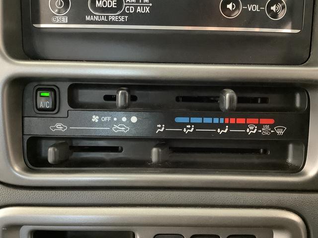 ハイゼットカーゴクルーズターボリミテッド　ＡＴ車　ＣＤオーディオ　キーレス走行無制限１年保証　ＡＴ　ＣＤオーディオ　キーレスエントリー　ドアバイザー　ヘッドライトレベライザー　電動格納ドアミラー　マニュアルエアコン　シガーソケット　両側スライドドア　１２インチアルミホイール（兵庫県）の中古車