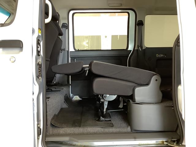ハイゼットカーゴクルーズターボリミテッド　ＡＴ車　ＣＤオーディオ　キーレス走行無制限１年保証　ＡＴ　ＣＤオーディオ　キーレスエントリー　ドアバイザー　ヘッドライトレベライザー　電動格納ドアミラー　マニュアルエアコン　シガーソケット　両側スライドドア　１２インチアルミホイール（兵庫県）の中古車