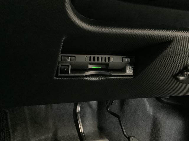 ロッキープレミアムＧ　ＨＥＶ　雹害車両　ワンオーナー　９インチナビ雹害車両　１年保証　ワンオーナー　ＥＴＣ　９インチナビＴＶ　ドラレコ　全方位カメラ　アダプティブクルーズコントロール　前後コーナーセンサー　前席シートヒーター　ＵＳＢ　１７インチ純正アルミホイール（兵庫県）の中古車