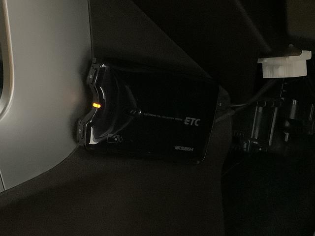 コペンローブ　ターボ　ワンオーナー　ＣＶＴ　ナビ　ＥＴＣ　１６ＡＷ１年保証　ワンオーナー　ナビＴＶ　ＥＴＣ　ＣＶＴ車　シートヒーター　ＵＳＢ　ＬＥＤヘッドライト　プッシュスタート　アイドリングストップ　横滑り防止装置　オートエアコン　１６インチ純正アルミホイール（兵庫県）の中古車