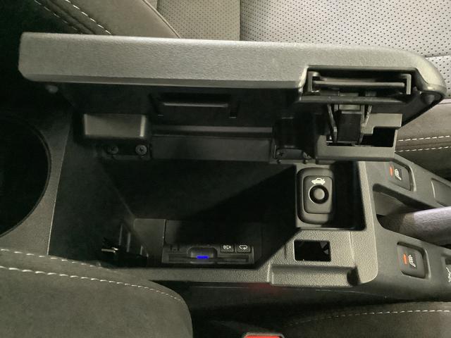 コペンローブ　ターボ　ＣＶＴ　ナビ　ＥＴＣ　バックカメラ　１６ＡＷ１年保証　ナビＴＶ　ＥＴＣ　バックカメラ　ＣＶＴ車　シートヒーター　Ｂｌｕｅｔｏｏｔｈ　ＬＥＤヘッドライト　プッシュスタート　横滑り防止装置　オートエアコン　レカロシート　１６インチ純正アルミホイール（兵庫県）の中古車