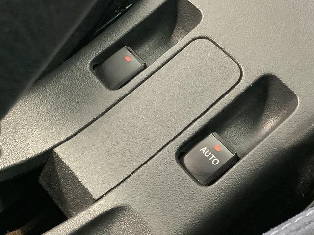 コペンローブ　ターボ　ＣＶＴ　ナビ　ＥＴＣ　バックカメラ　１６ＡＷ１年保証　ナビＴＶ　ＥＴＣ　バックカメラ　ＣＶＴ車　シートヒーター　Ｂｌｕｅｔｏｏｔｈ　ＬＥＤヘッドライト　プッシュスタート　横滑り防止装置　オートエアコン　レカロシート　１６インチ純正アルミホイール（兵庫県）の中古車