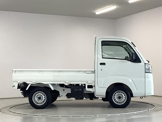 ハイゼットトラックスタンダード　４ＷＤ　ＡＴ車　３方開　ラジオ　エアコン走行無制限１年保証　４ＷＤ　ＡＴ　ラジオ　３方開　ヘッドライトレベライザー　アクセサリーソケット　マニュアルエアコン　スペアタイヤ　パッテリーカバー　インフォメーションディスプレイ　パワステ（兵庫県）の中古車