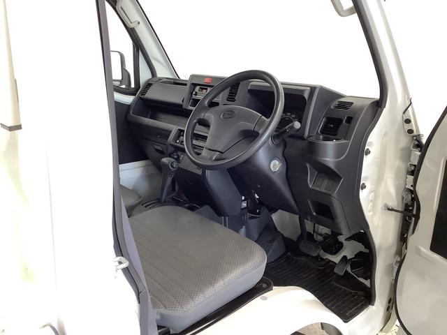 ハイゼットトラックスタンダード　４ＷＤ　ＡＴ車　３方開　ラジオ　エアコン走行無制限１年保証　４ＷＤ　ＡＴ　ラジオ　３方開　ヘッドライトレベライザー　アクセサリーソケット　マニュアルエアコン　スペアタイヤ　パッテリーカバー　インフォメーションディスプレイ　パワステ（兵庫県）の中古車