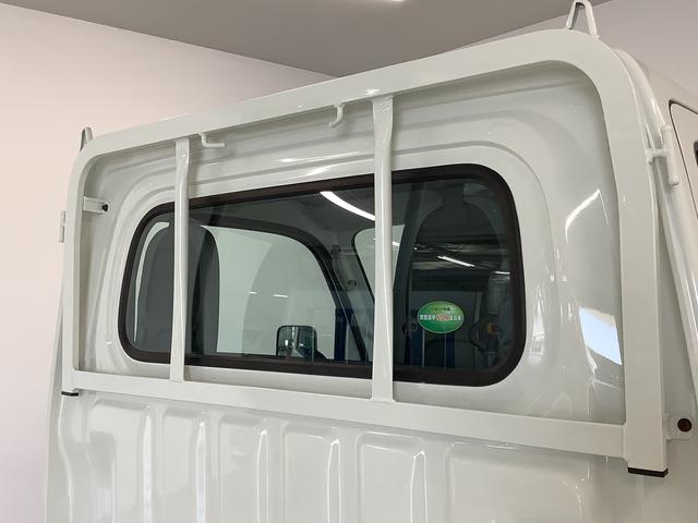 ハイゼットトラックスタンダード　４ＷＤ　ＡＴ車　３方開　ラジオ　エアコン走行無制限１年保証　４ＷＤ　ＡＴ　ラジオ　３方開　ヘッドライトレベライザー　アクセサリーソケット　マニュアルエアコン　スペアタイヤ　パッテリーカバー　インフォメーションディスプレイ　パワステ（兵庫県）の中古車