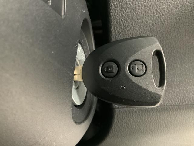 ハイゼットカーゴＤＸ　４ＷＤ　ＣＶＴ　前後コーナーセンサー　スマートアシスト走行無制限１年保証　前後コーナーセンサー　４ＷＤ　ＣＶＴ車　オートマチックハイビーム　アイドリングストップ　キーレスエントリー　横滑り防止装置　オートライト　ヘッドライトレベライザー　ラジオ（兵庫県）の中古車