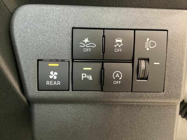 ハイゼットカーゴＤＸ　４ＷＤ　ＣＶＴ　前後コーナーセンサー　スマートアシスト走行無制限１年保証　前後コーナーセンサー　４ＷＤ　ＣＶＴ車　オートマチックハイビーム　アイドリングストップ　キーレスエントリー　横滑り防止装置　　ヘッドライトレベライザー　両側スライドドア　ラジオ（兵庫県）の中古車