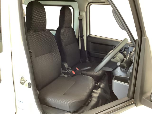 ハイゼットカーゴＤＸ　４ＷＤ　ＣＶＴ　前後コーナーセンサー　スマートアシスト走行無制限１年保証　前後コーナーセンサー　４ＷＤ　ＣＶＴ車　オートマチックハイビーム　アイドリングストップ　キーレスエントリー　横滑り防止装置　オートライト　ヘッドライトレベライザー　ラジオ（兵庫県）の中古車