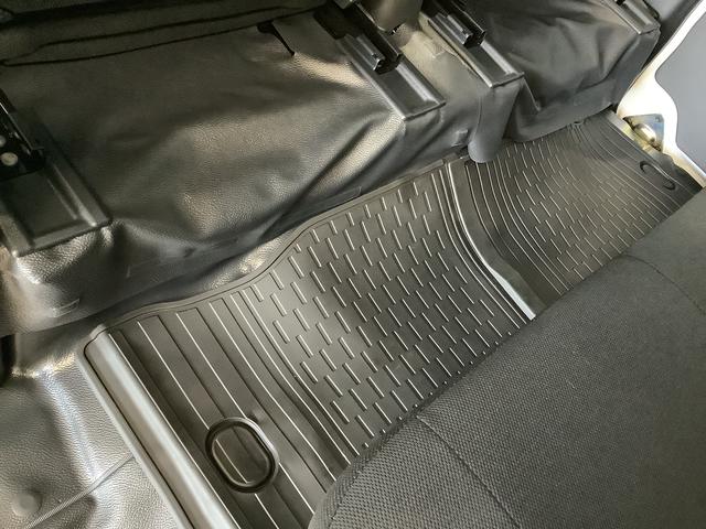 ハイゼットカーゴＤＸ　４ＷＤ　ＣＶＴ　前後コーナーセンサー　スマートアシスト走行無制限１年保証　前後コーナーセンサー　４ＷＤ　ＣＶＴ車　オートマチックハイビーム　アイドリングストップ　キーレスエントリー　横滑り防止装置　オートライト　ヘッドライトレベライザー　ラジオ（兵庫県）の中古車