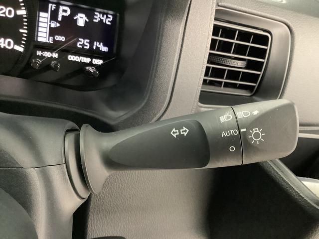 ハイゼットカーゴＤＸ　４ＷＤ　ＣＶＴ　前後コーナーセンサー　両側スライドドア走行無制限１年保証　前後コーナーセンサー　４ＷＤ　ＣＶＴ車　オートマチックハイビーム　アイドリングストップ　キーレスエントリー　横滑り防止装置　オートライト　ヘッドライトレベライザー　ラジオ（兵庫県）の中古車