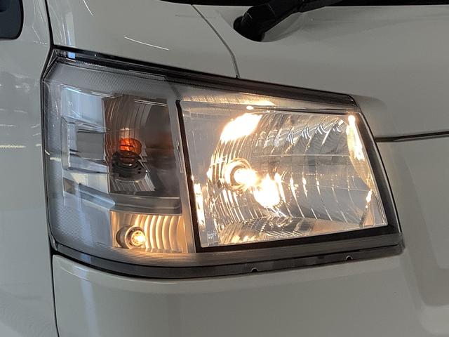 ハイゼットトラックスタンダード　ＣＶＴ　前後コーナーセンサー　３方開　ラジオ走行無制限１年保証　前後コーナーセンサー　ＣＶＴ車　３方開　オートマチックハイビーム　アイドリングストップ　横滑り防止装置　オートライト　ヘッドライトレベライザー　アクセサリーソケット　ラジオ（兵庫県）の中古車