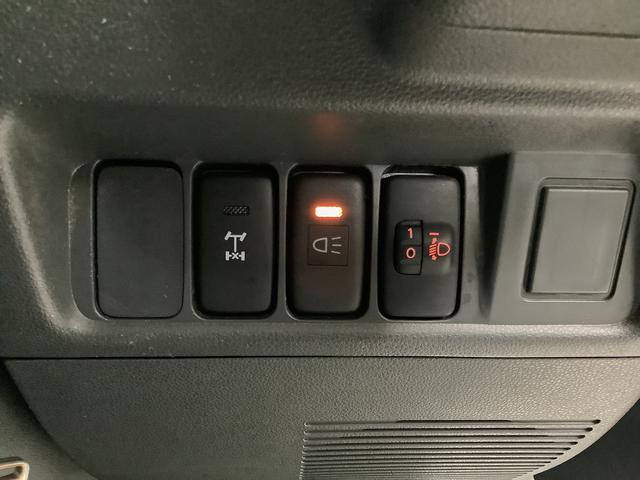 ハイゼットトラックＥＸＴ　４ＷＤ　ワンオーナー　５ＭＴ　３方開　荷台作業灯走行無制限１年保証　４ＷＤ　ワンオーナー　ＭＴ車　３方開　荷台作業灯　ゲートプロテクター　荷台マット　ドアバイザー　ヘッドライトレベライザー　トランスファー　デフロック　マニュアルエアコン　ラジオ（兵庫県）の中古車