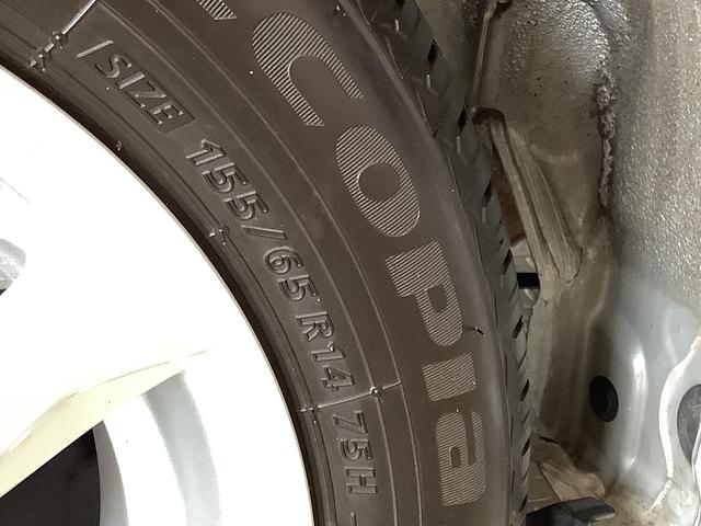 ムーヴＸリミテッド　ＳＡIII　４ＷＤ　ナビ　ＥＴＣ　バックカメラ走行無制限１年保証　４ＷＤ　ナビ　ＥＴＣ　バックカメラ　運転席シートヒーター　プッシュスタート　アイドリングストップ　横滑り防止装置　オートライト　オートエアコン　１４インチ純正アルミホイール（兵庫県）の中古車