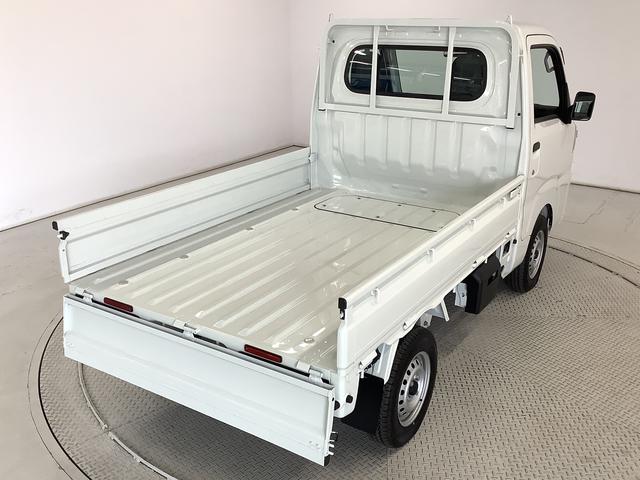 ハイゼットトラックスタンダード　４ＷＤ　ＣＶＴ　前後コーナーセンサー　ラジオ走行無制限１年保証　前後コーナーセンサー　４ＷＤ　ＣＶＴ車　３方開　アイドリングストップ　横滑り防止装置　オートライト　ヘッドライトレベライザー　アクセサリーソケット　スペアタイヤ　ラジオ（兵庫県）の中古車