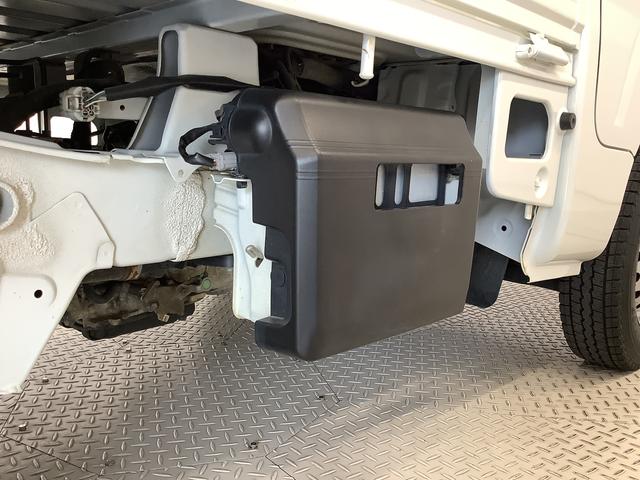 ハイゼットトラックスタンダード　４ＷＤ　ＡＴ車　３方開　エアコン　パワステ走行無制限１年保証　４ＷＤ　ＡＴ　３方開　ヘッドライトレベライザー　アクセサリーソケット　ラジオ　マニュアルエアコン　パワーステアリング　スペアタイヤ　バッテリーカバー（兵庫県）の中古車