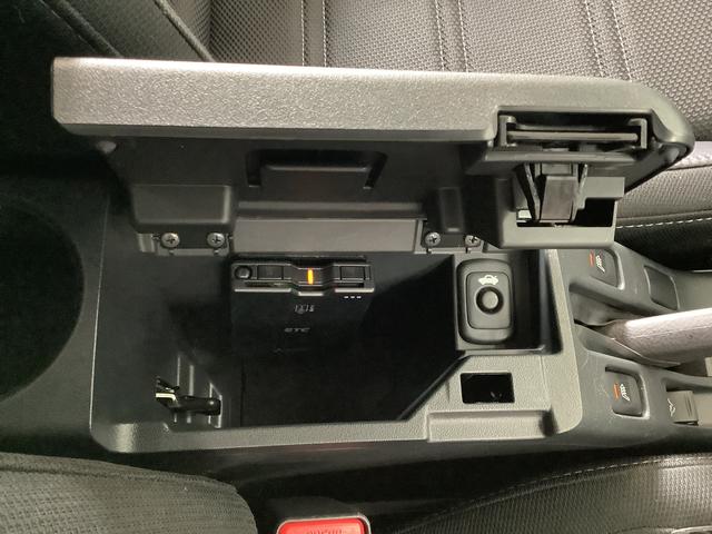 コペンローブ　ターボ　ＣＶＴ　ナビ　ＥＴＣ　バックカメラ　１６ＡＷ１年保証　ナビＴＶ　ＥＴＣ　バックカメラ　ＣＶＴ車　シートヒーター　ＤＶＤ　Ｂｌｕｅｔｏｏｔｈ　ＬＥＤヘッドライト　プッシュスタート　横滑り防止装置　オートエアコン　１６インチ純正アルミホイール（兵庫県）の中古車