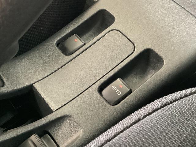 コペンローブ　ターボ　ＣＶＴ　ナビ　ＥＴＣ　バックカメラ　１６ＡＷ１年保証　ナビＴＶ　ＥＴＣ　バックカメラ　ＣＶＴ車　シートヒーター　ＤＶＤ　Ｂｌｕｅｔｏｏｔｈ　ＬＥＤヘッドライト　プッシュスタート　横滑り防止装置　オートエアコン　１６インチ純正アルミホイール（兵庫県）の中古車