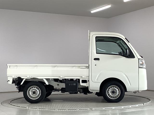 ハイゼットトラックスタンダード　４ＷＤ　ＡＴ車　３方開　ラジオ　エアコン走行無制限１年保証　４ＷＤ　ＡＴ　ラジオ　３方開　ヘッドライトレベライザー　アクセサリーソケット　マニュアルエアコン　スペアタイヤ　パッテリーカバー　インフォメーションディスプレイ　パワステ（兵庫県）の中古車