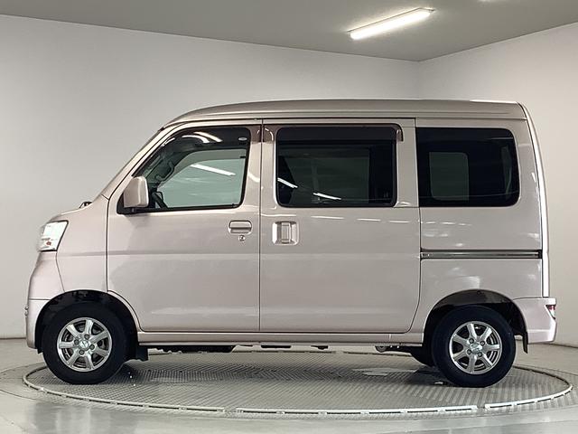 ハイゼットカーゴクルーズＳＡIII　４ＷＤ　ＡＴ　ナビ　ＥＴＣ　冬タイヤ付き１年保証　４ＷＤ　ＡＴ車　ナビ　ＥＴＣ　リアコーナーセンサー　ＤＶＤ　Ｂｌｕｅｔｏｏｔｈ　オートマチックハイビーム　キーレス　両側スライドドア　１２インチアルミホイール　スタッドレスタイヤセット付き（兵庫県）の中古車