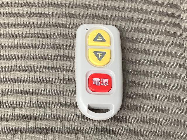 ムーヴフロントシートリフト　Ｌ　ＳＡII　福祉車輌　ワンオーナー１年保証　ワンオーナー　福祉車両　ＥＴＣ　ナビＴＶ　バックカメラ　助手席回転シート　ＤＶＤ　ＵＳＢ　Ｂｌｕｅｔｏｏｔｈ　アイドリングストップ　キーレスエントリー　横滑り防止装置　ドアバイザー（兵庫県）の中古車